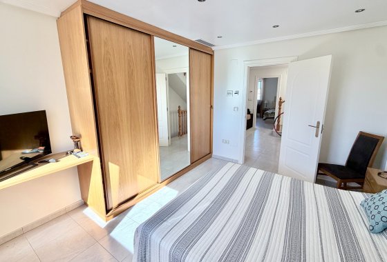 Resale - Detached Villa - La Marina