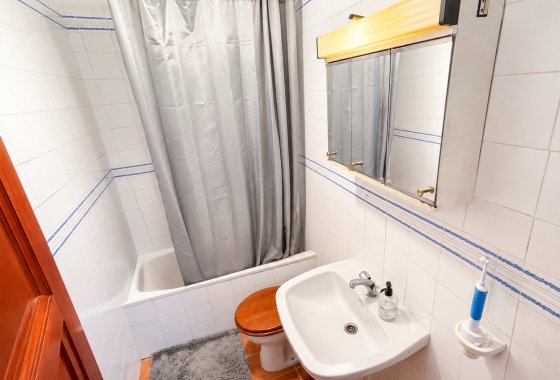 Resale - Terraced house - La Marina
