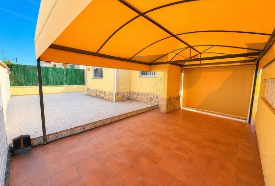 Resale - Detached Villa - La Marina