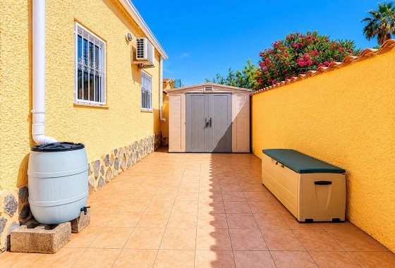Resale - Detached Villa - La Marina