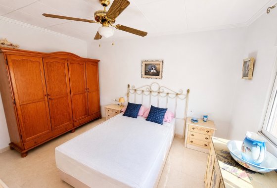 Resale - Detached Villa - La Marina