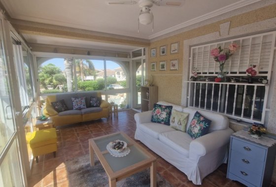 Resale - Country House/Finca - Catral