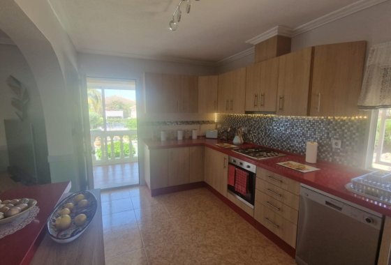 Resale - Country House/Finca - Catral