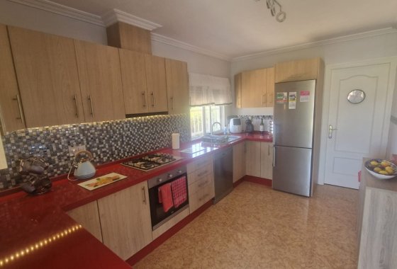 Resale - Country House/Finca - Catral