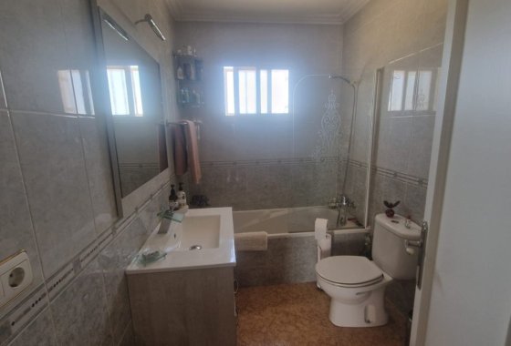 Resale - Country House/Finca - Catral