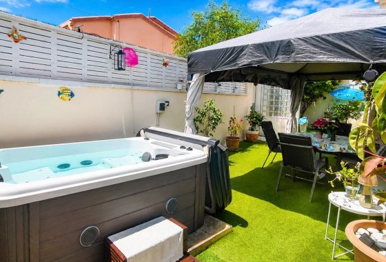 Resale - Detached Villa - La Marina