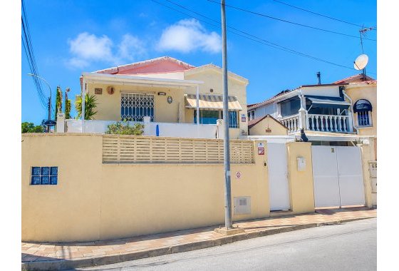 Resale - Detached Villa - La Marina