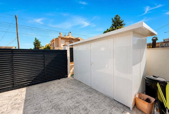 Resale - Detached Villa - La Marina