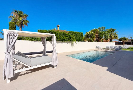 Resale - Detached Villa - La Marina