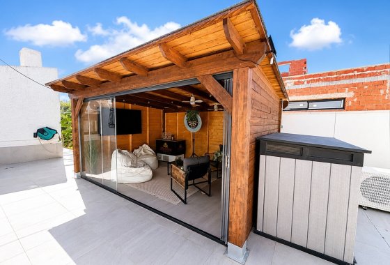Resale - Detached Villa - La Marina