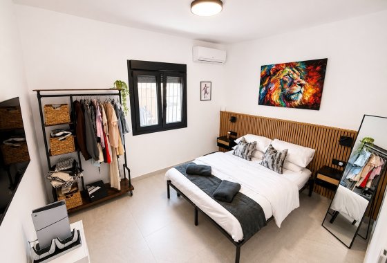 Resale - Detached Villa - La Marina
