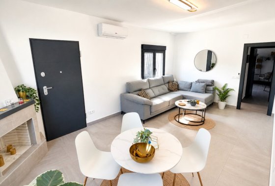 Resale - Detached Villa - La Marina