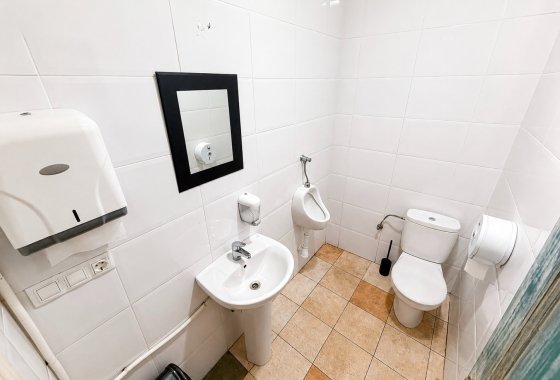 Resale - commercial property - La Marina