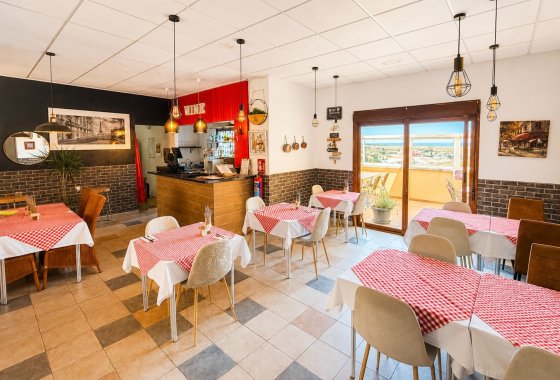 Resale - commercial property - La Marina