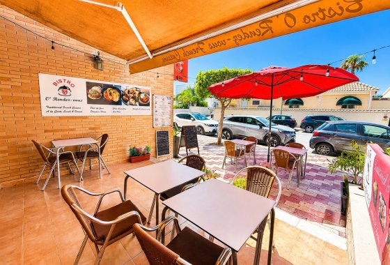Resale - commercial property - La Marina
