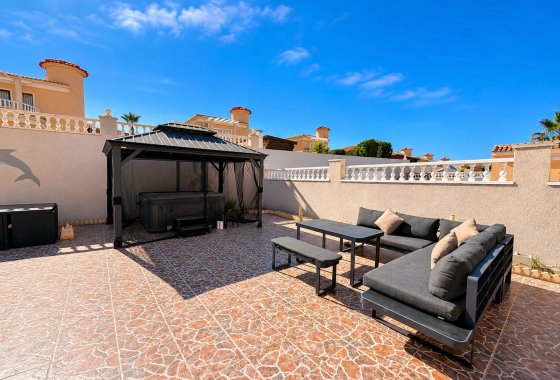 Resale - Detached Villa - La Marina