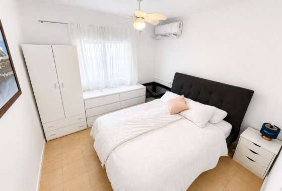Resale - Detached Villa - La Marina