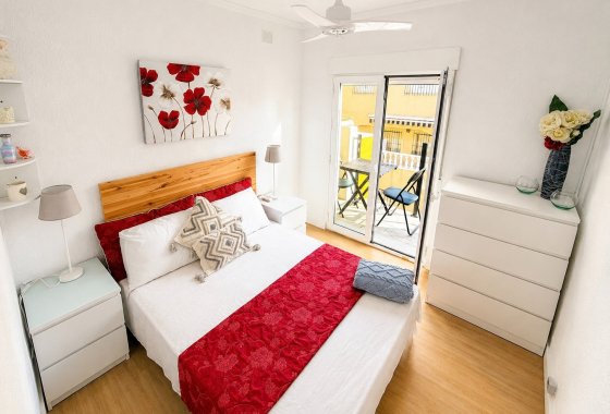Resale - Terraced house - La Marina