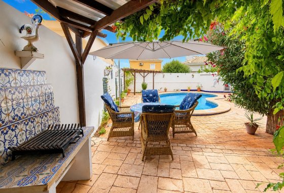 Resale - Detached Villa - La Marina
