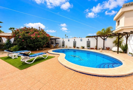 Resale - Detached Villa - La Marina