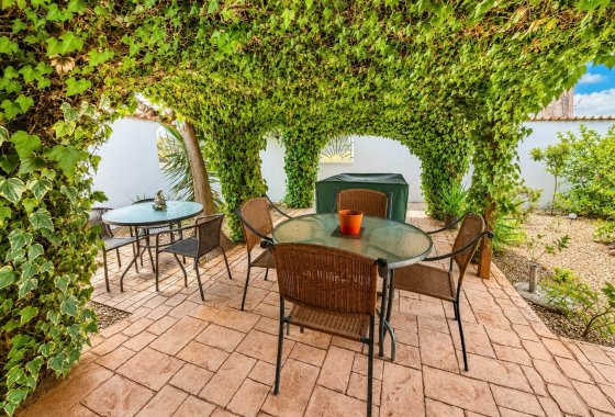 Resale - Detached Villa - La Marina