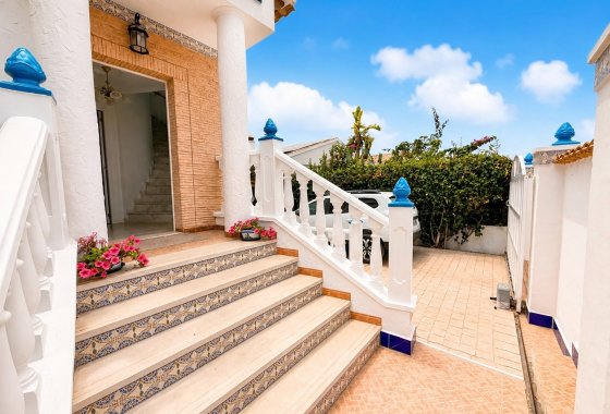 Resale - Detached Villa - La Marina