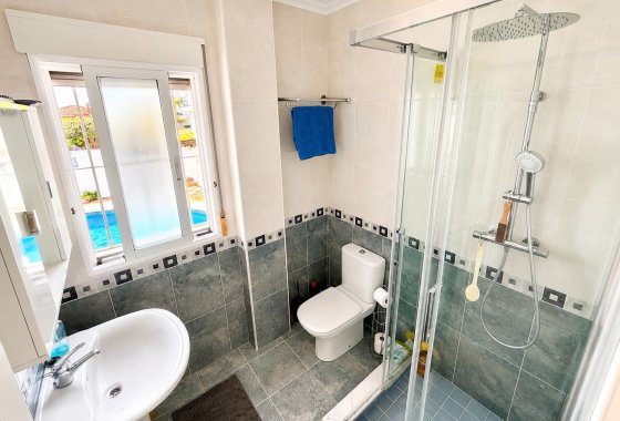 Resale - Detached Villa - La Marina