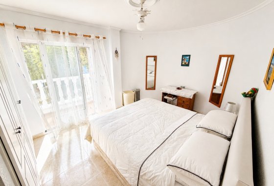 Resale - Detached Villa - La Marina