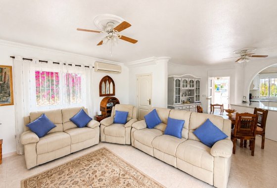 Resale - Detached Villa - La Marina
