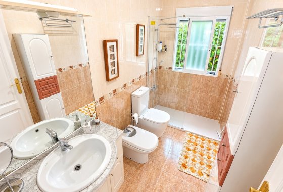 Resale - Detached Villa - La Marina