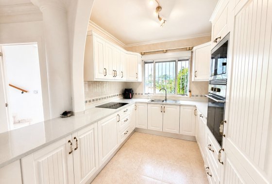 Resale - Detached Villa - La Marina