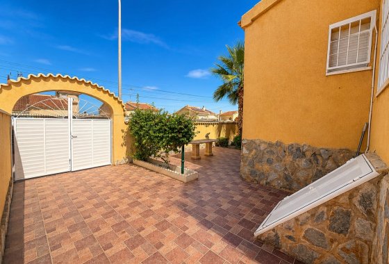 Resale - Detached Villa - La Marina