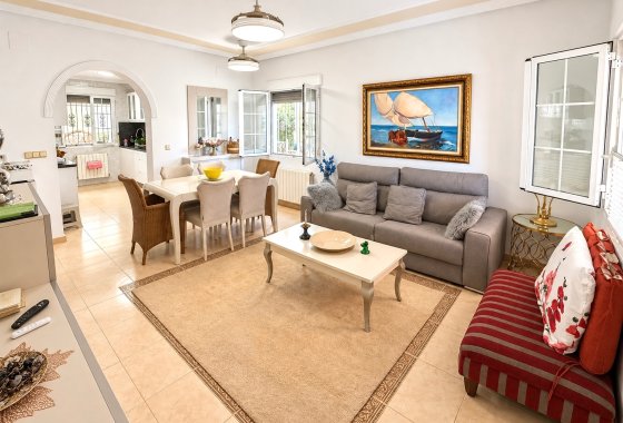 Resale - Detached Villa - La Marina