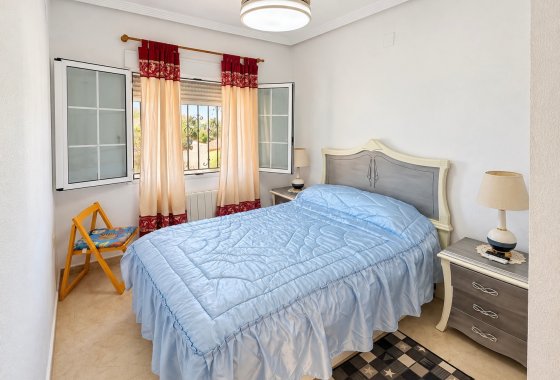 Resale - Detached Villa - La Marina