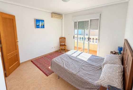 Resale - Semi Detached Villa - La Marina