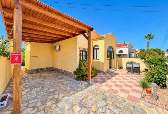 Resale - Detached Villa - La Marina