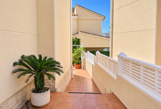 Resale - Detached Villa - La Marina
