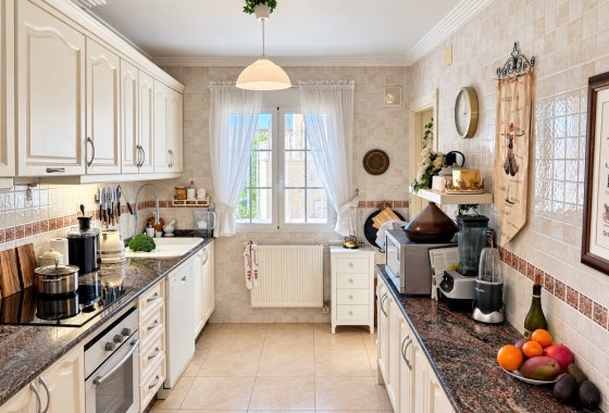 Resale - Detached Villa - La Marina