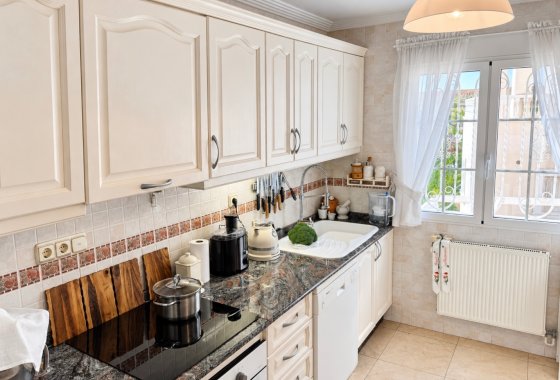 Resale - Detached Villa - La Marina