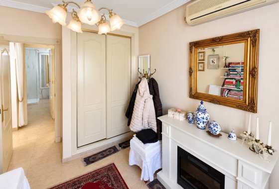 Resale - Detached Villa - La Marina