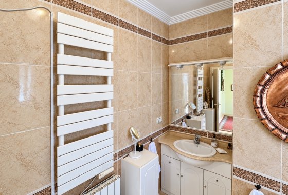 Resale - Detached Villa - La Marina