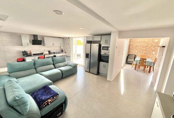 Resale - Detached Villa - La Marina