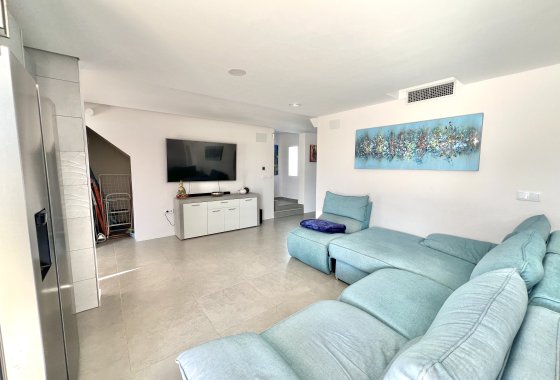 Resale - Detached Villa - La Marina