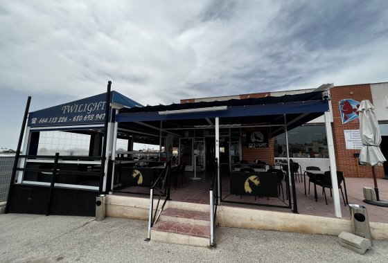 Wiederverkauf - commercial property - La Marina