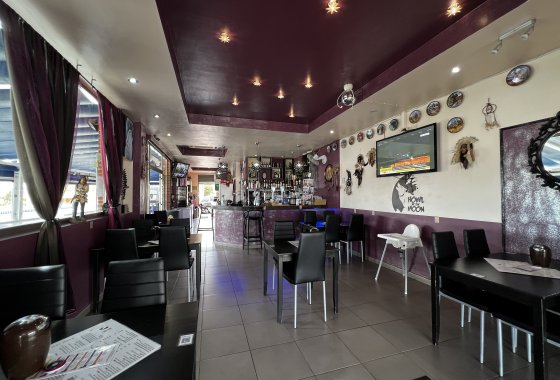 Wiederverkauf - commercial property - La Marina