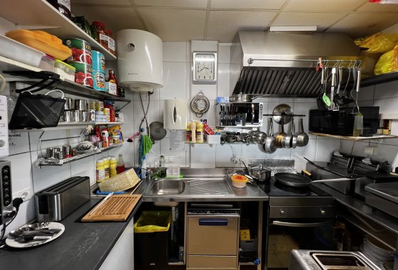 Wiederverkauf - commercial property - La Marina