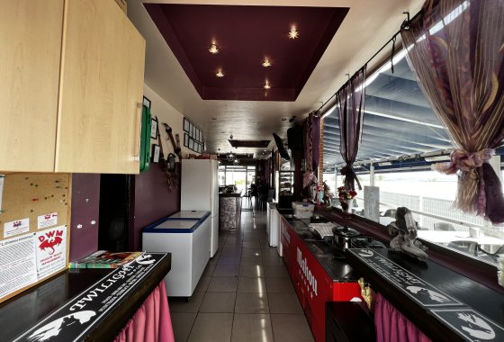 Wiederverkauf - commercial property - La Marina